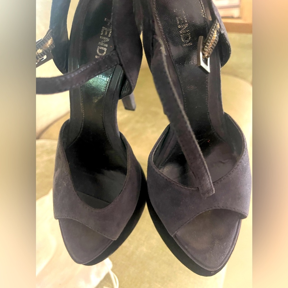 Authentic FENDI suede heels. Bought at Fendi boutique in NYC. Very sexy!